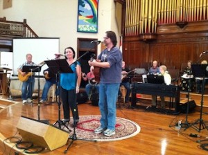 Finola McGuinty and Phil Main perform a duet. 